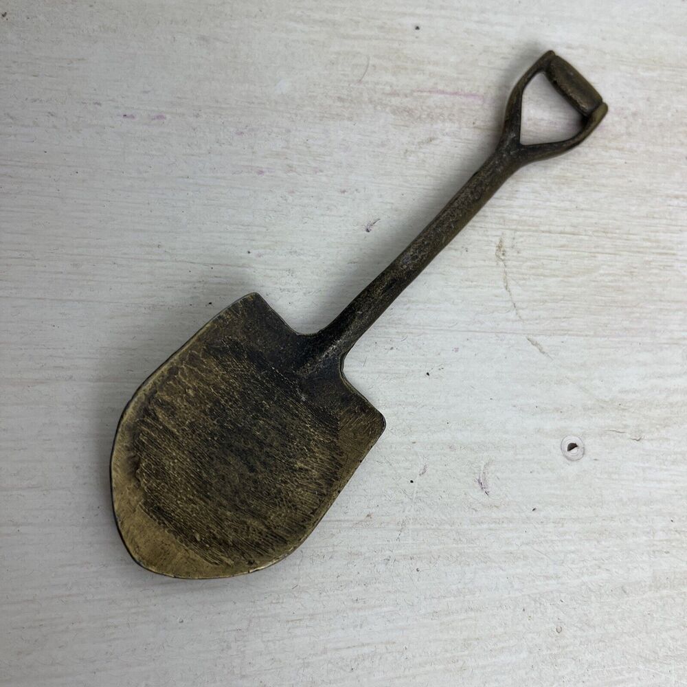 Small Brass Metal Shovel Spade Garden Tool Decoration 6.5 Inches Gift Spring - Picture 3 of 8